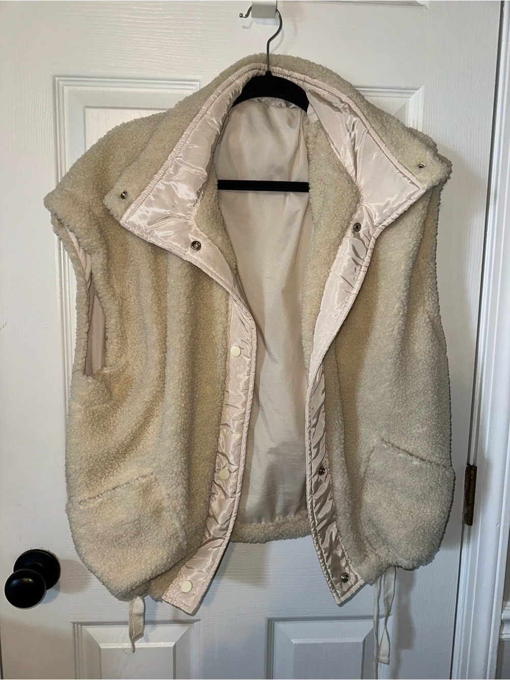 Women’s Cream Sherpa Teddy Vest Jacket with Quilted Trim